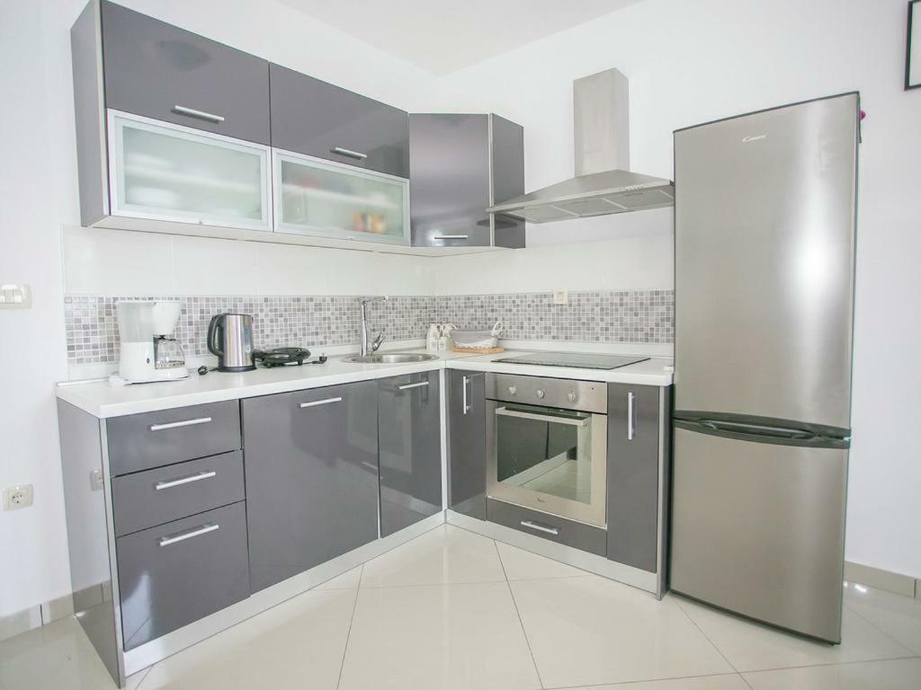 Sesar Apartments Krk - No. 3 Cvita คิร์ก ภายนอก รูปภาพ