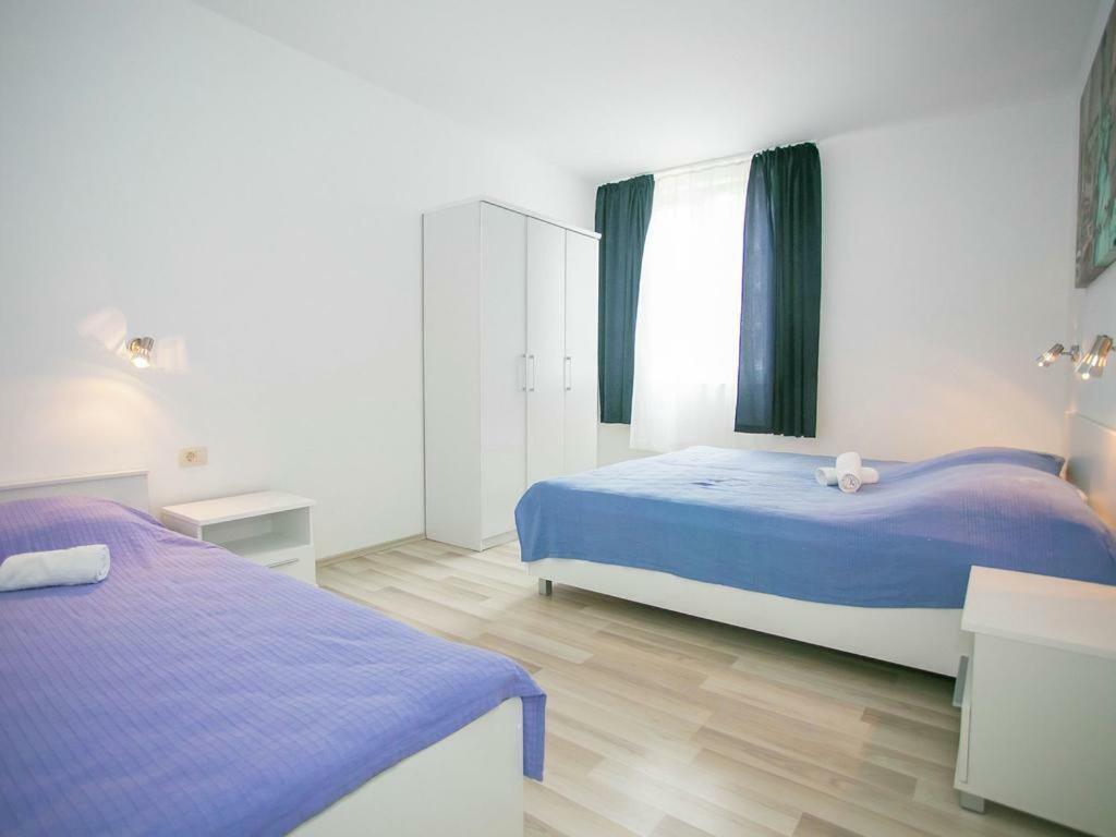 Sesar Apartments Krk - No. 3 Cvita คิร์ก ภายนอก รูปภาพ