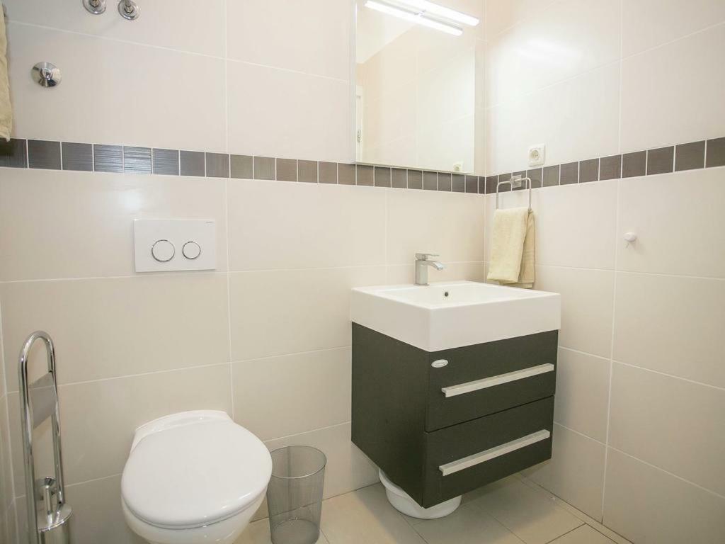 Sesar Apartments Krk - No. 3 Cvita คิร์ก ภายนอก รูปภาพ